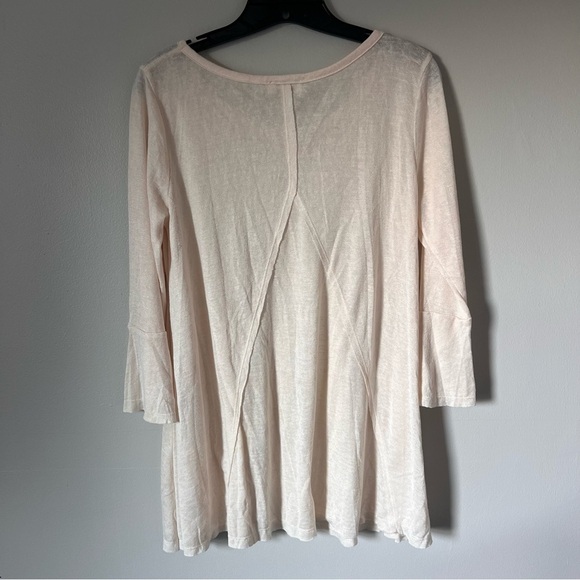 Women’s Umgee 3/4 Flare Sleeve Tunic in Cream Size Small - Picture 6 of 10